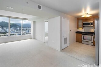 Building Photo - 1009 Kapiolani Blvd