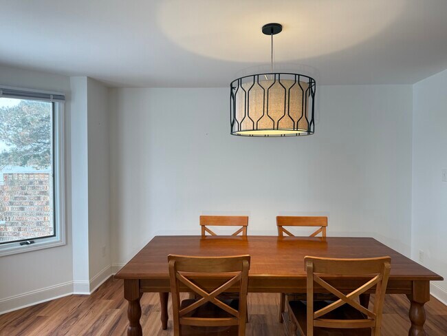 Foto del edificio - 140 Niagara Shore Dr