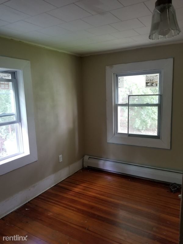 Foto del edificio - 3 br, 1 bath Townhome - 23 Benjamin St