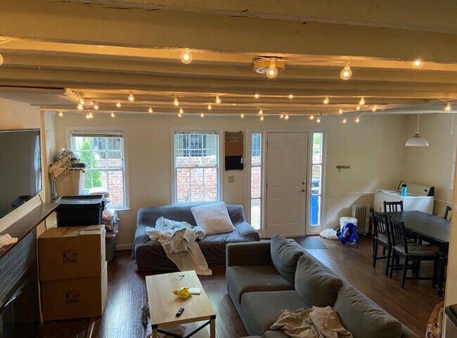 Foto del edificio - 3505 N St NW