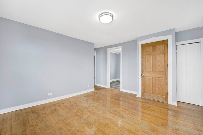 Foto del edificio - 5039 W Henderson St