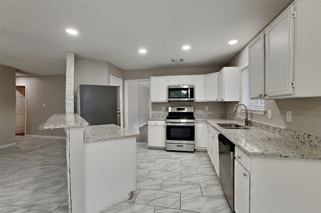 Foto del edificio - 5419 Roserock Ln