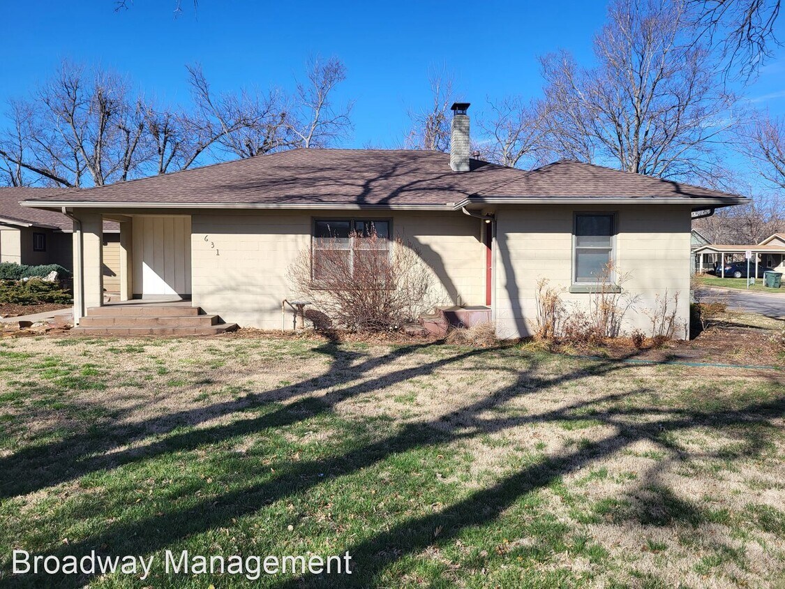 2 br, 1 bath House 631 N University Dr House Rental in Edmond, OK