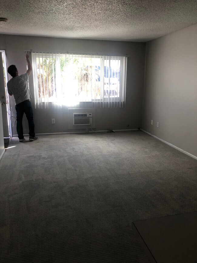 Building Photo - 1114 Cero Ct