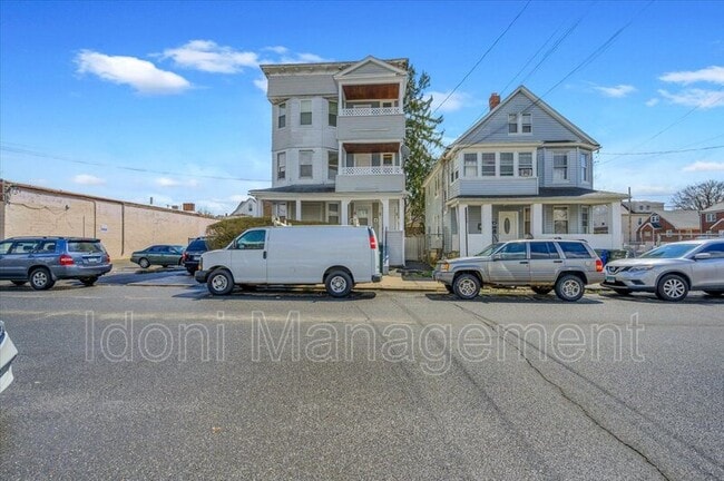 Building Photo - 83 McKinley Ave