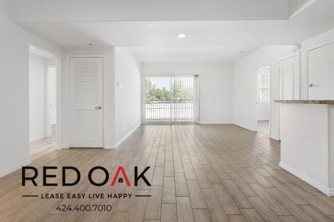 Building Photo - ~1 Month FREE~ Sublime and Spacious Two Be...