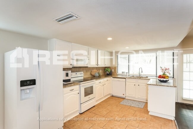 Building Photo - 7308 Bristlecone Ct