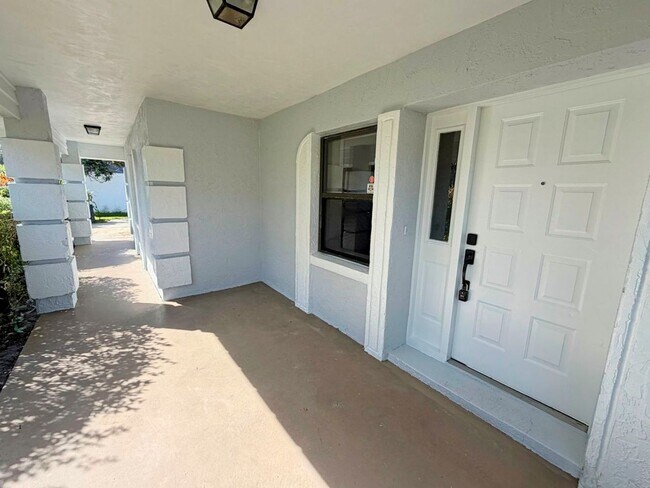 Foto del edificio - 38 Berkshire Ln