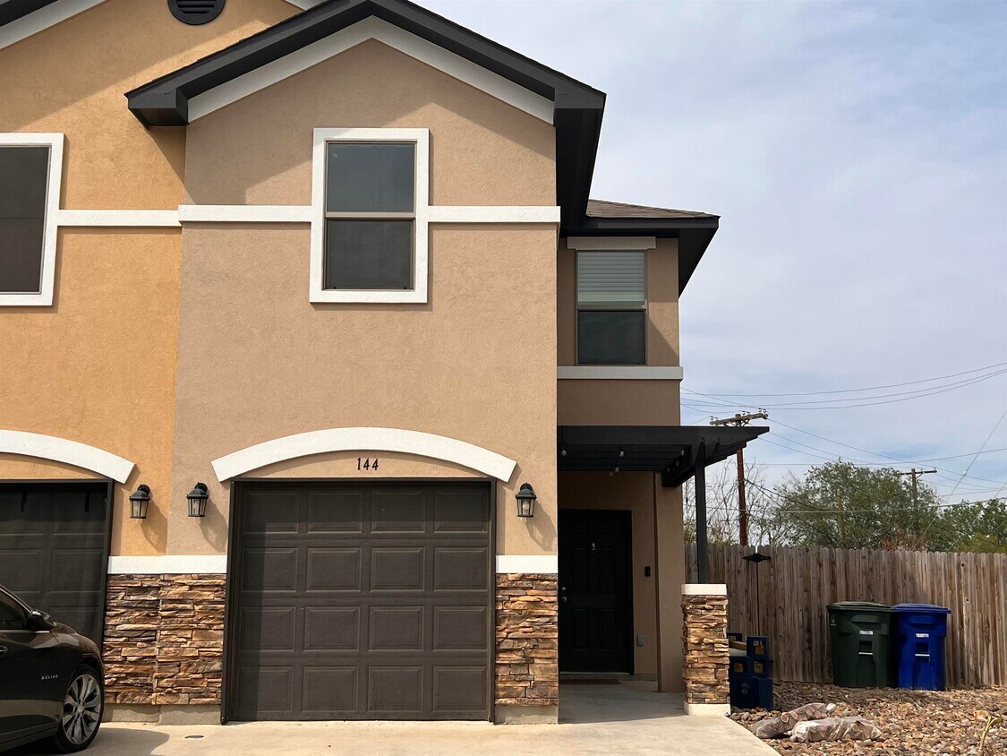 144 Niagara Dr. Unit n/a, Laredo, TX 78045 Condo for Rent in Laredo