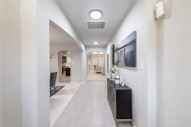 Building Photo - 4519 Hronas Dr
