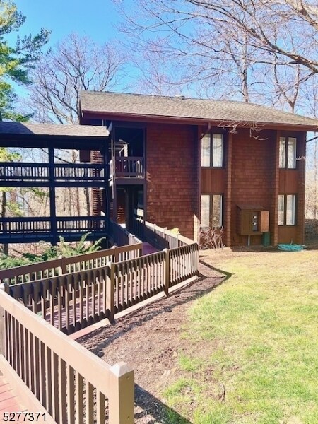Primary Photo - 67 Osprey Rd