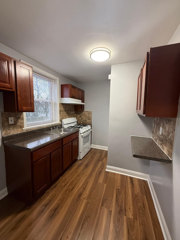 Building Photo - 194 Park Ave