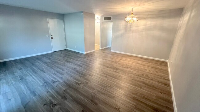 Building Photo - 18350 Hatteras St