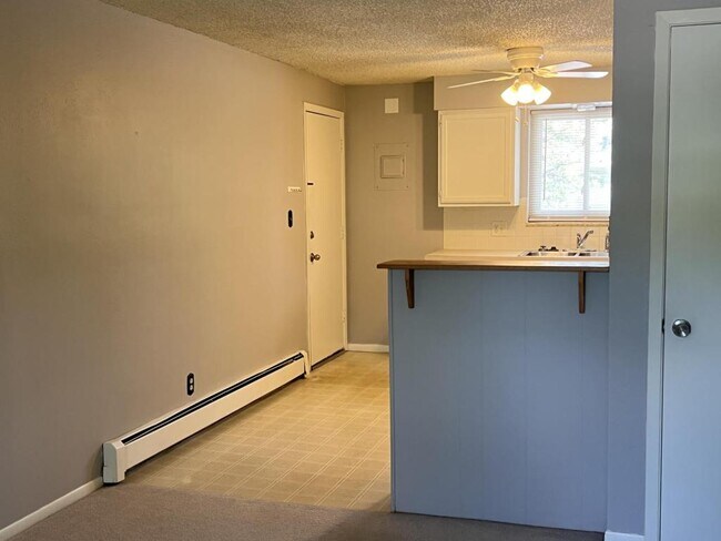 Building Photo - 1404 Caddoa Dr