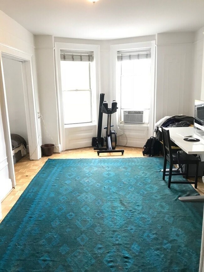 Building Photo - 185 8th St