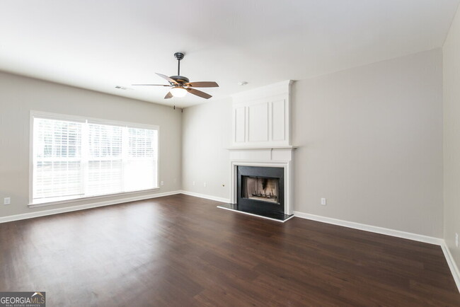 Building Photo - 3304 Spindletop Dr NW