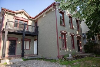Building Photo - 486 Franklin St