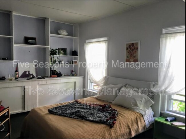 Foto del edificio - 77 N Union St