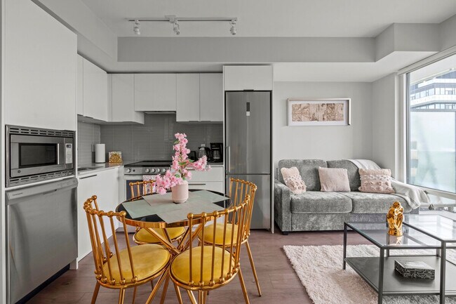 Photo du bâtiment - 531A Yonge St