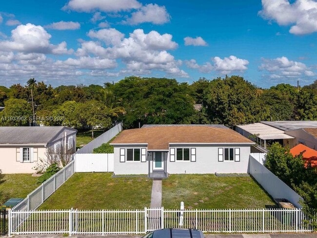 Photo - 1265 NE 142nd St House