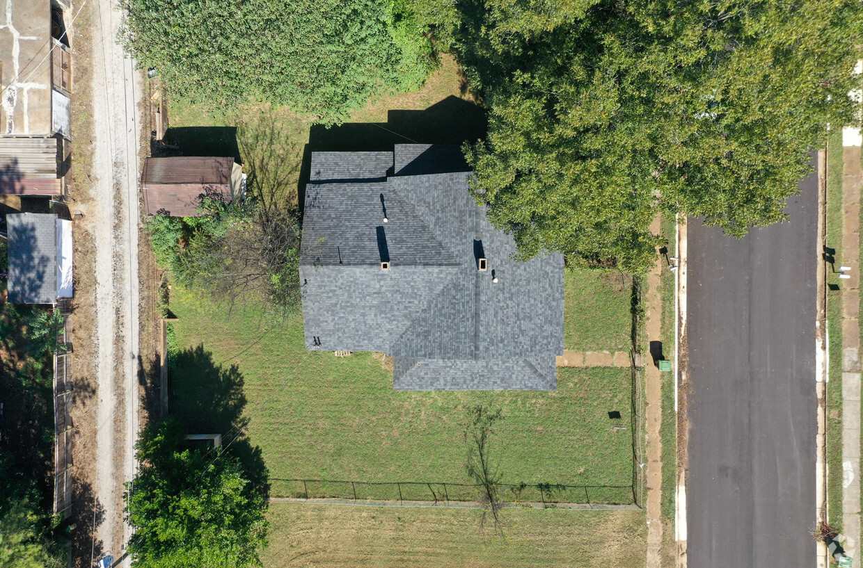 Building Photo - 3610 Fairview St SW