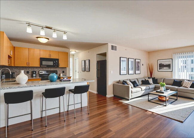 Building Photo - Brailey Apartments