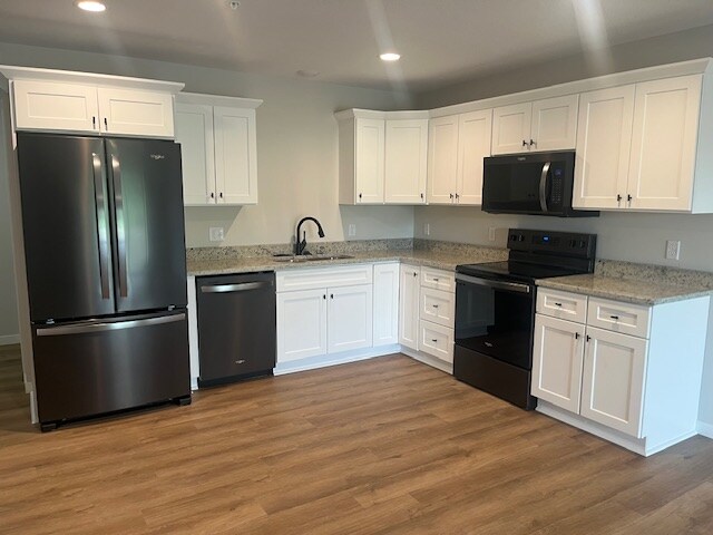 Foto del edificio - 2229 N Highland Ave
