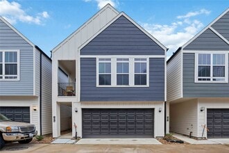 Building Photo - 6117 Campos Dr