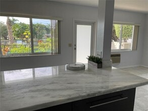 Building Photo - 455 Golden Isles Dr