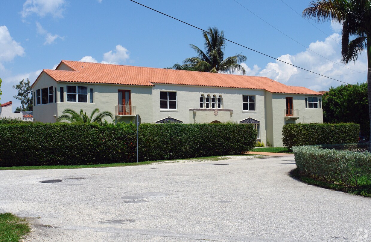Foto principal - 2908 Royal Palm Ave