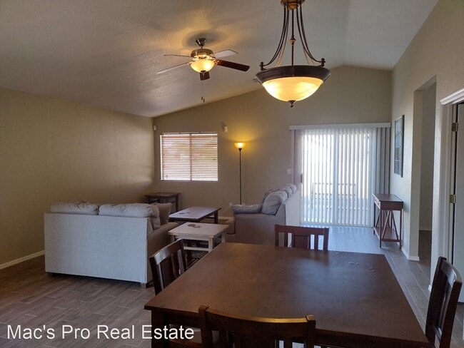 Building Photo - 2 br, 2 bath House - 1663 E. Saint Bernadi...