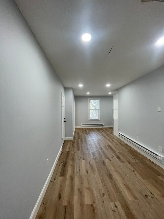 Foto del edificio - 42 Stevens Ave