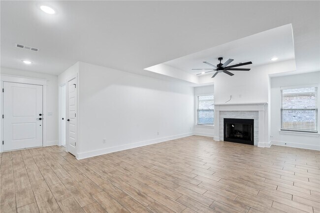 Foto del edificio - 4300 SW Adams Rd