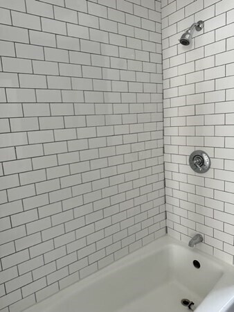 Building Photo - 134 Elm St