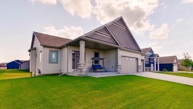 Building Photo - 2312 Hart Dr SW