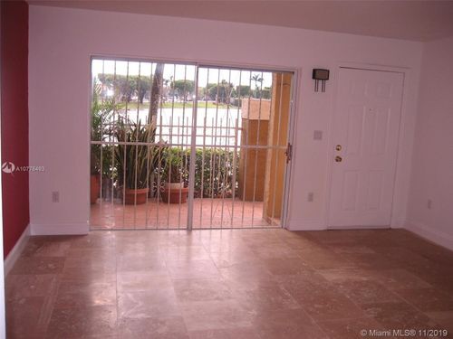 Foto del edificio - 350 NW 84th Ct