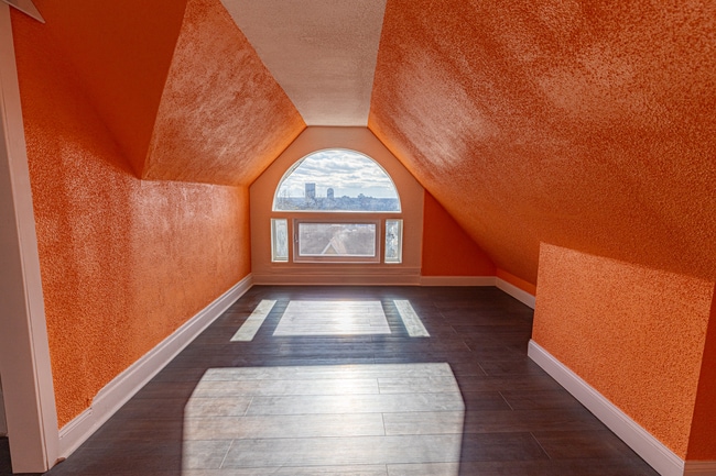 Building Photo - 310 Marsonia St