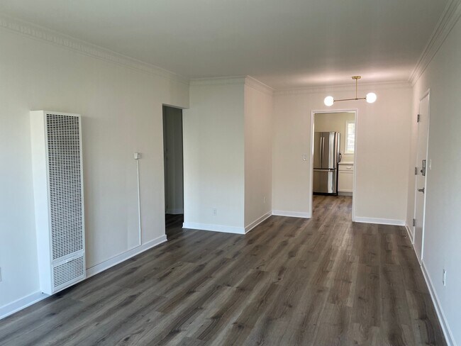 Foto del edificio - 1846 N Kingsley Dr