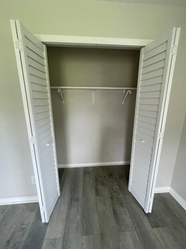 Foto del edificio - 138 Admiral Cir