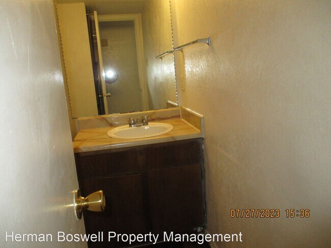 Foto del edificio - 2 br, 1 bath House - 1725 Justin Lyn