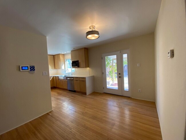 Foto del edificio - 4614 Idlewilde Ln SE