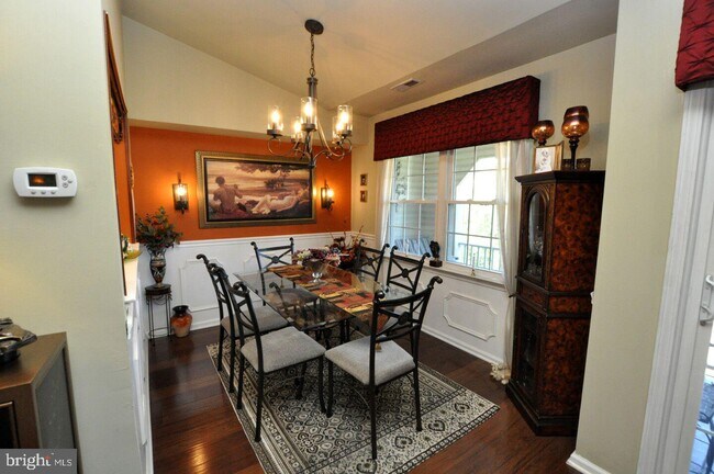 Building Photo - 8406 Cypress Ct