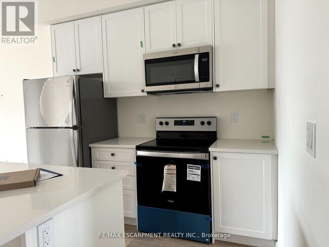 Photo du bâtiment - 160 Densmore Rd