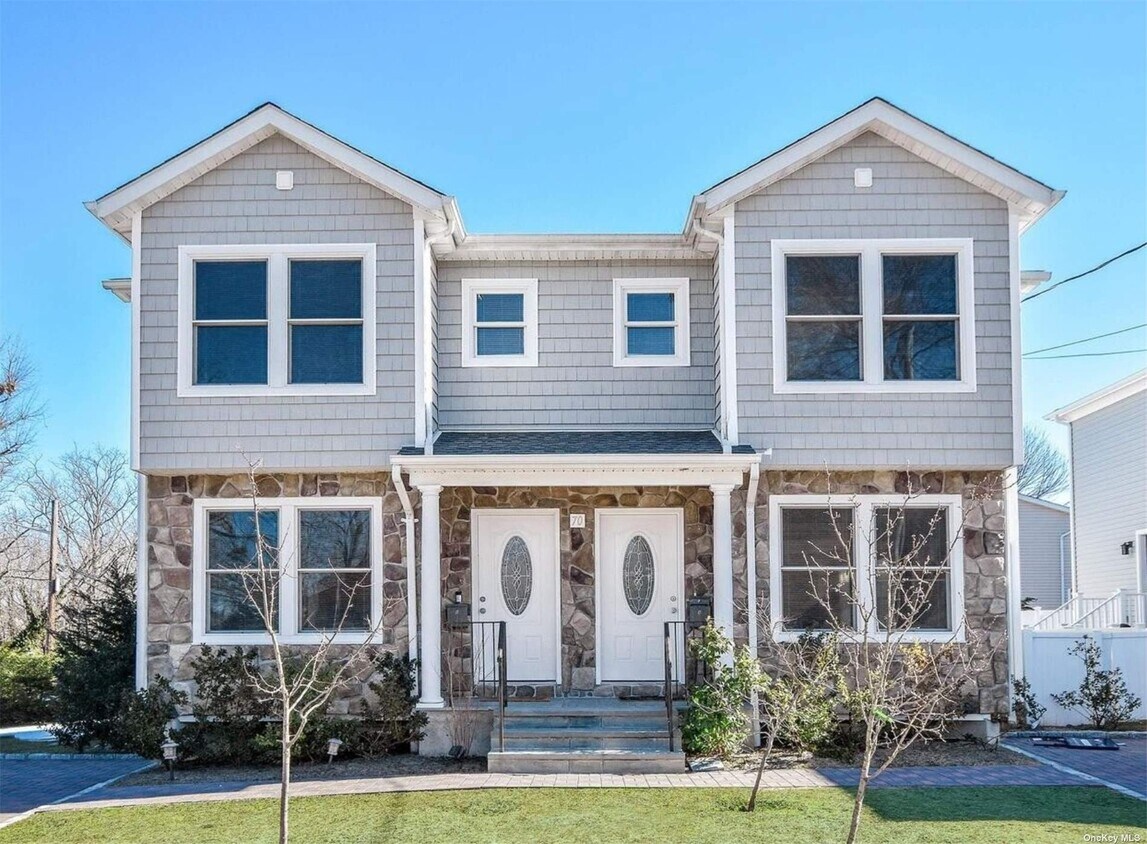 Primary Photo - 70 Sagamore Hill Dr