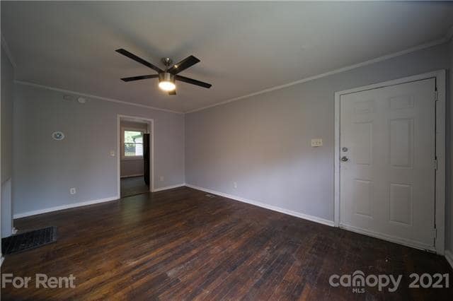 Foto del edificio - 1738 Academy St