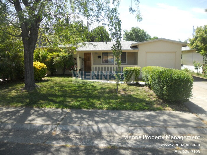 Foto principal - Charming 2 Bedroom Home in Old Lincoln