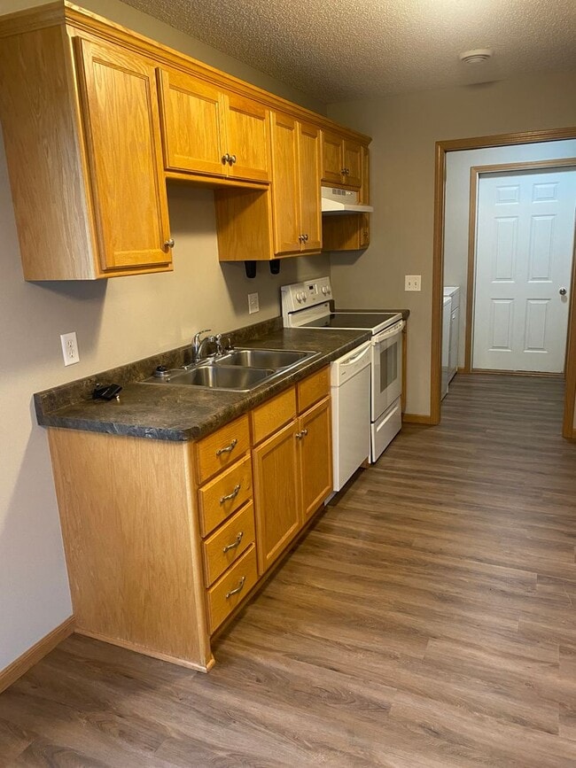 Foto del edificio - 3 Bedroom Townhome on Peach Dr. in Sauk Ra...