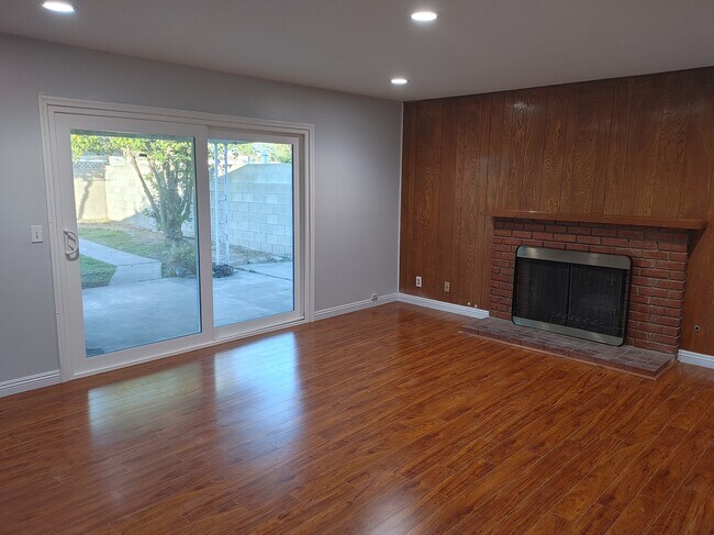 Building Photo - 11311 Bluebell Ave