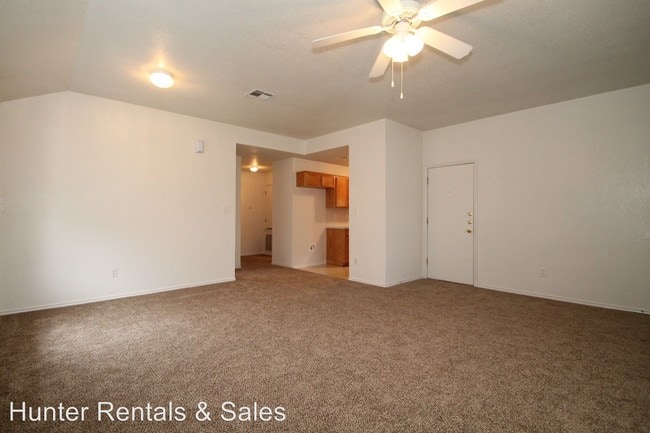 Building Photo - 3208 Toledo Dr