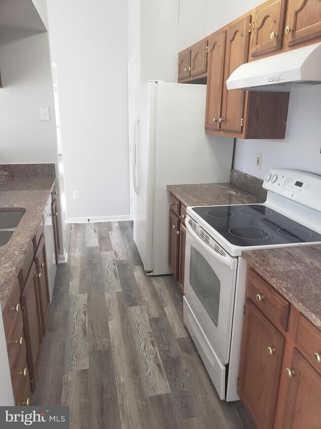 Building Photo - 13113 Briarcliff Terrace